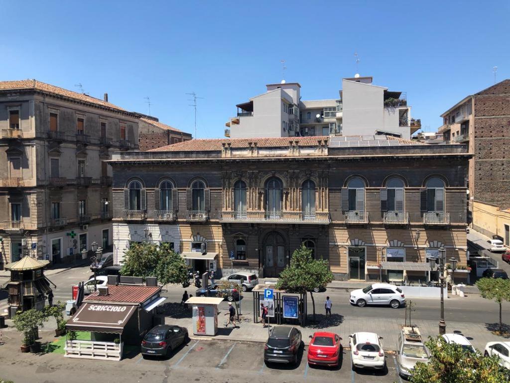 Appartement Finestre In Piazza à Catane Extérieur photo